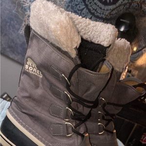 Sorel size 10 womens boots